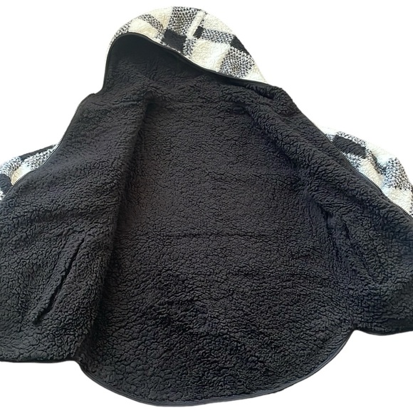 Weatherproof - Reversible Sherpa Hoodie - Picture 5 of 10